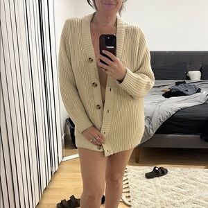 Zara Women's Cream Cardigan Sweater